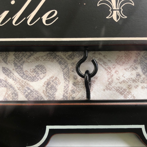 “La Famille” (“The Family” in French) photo wall display - Picture 2 of 14